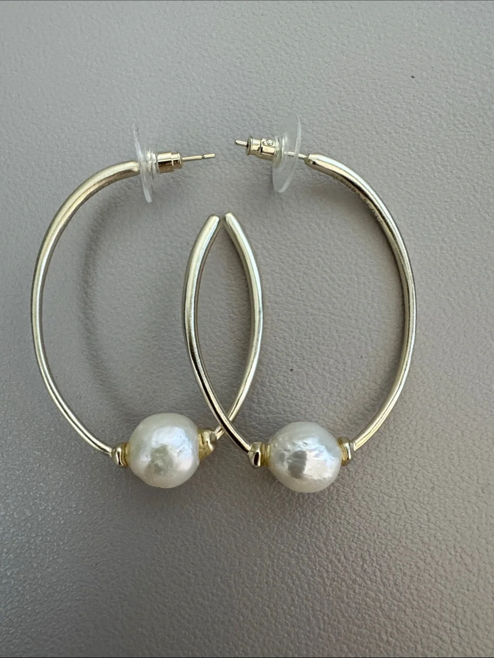 Kendra Scott Gold and Pearl Earrings - Picture 2 of 3